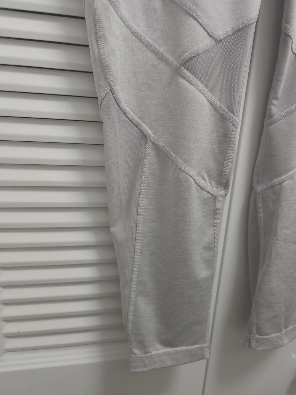 Xersion Train High Rise 7/8 Ankle Leggings Women's Large Light Gray Athletic